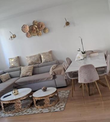 Saint-Sylvestre Apartment | Idéale pour vos vacances 3 pièces avec terrasse et stationnement