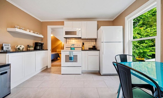 Biddeford Apartment | Ideal 2BD location in Saco w/ Free Parking
