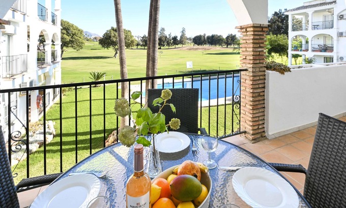 Mijas Apartment | Ideal apartment for golf lovers or families, with communal pool in Mijas Golf!