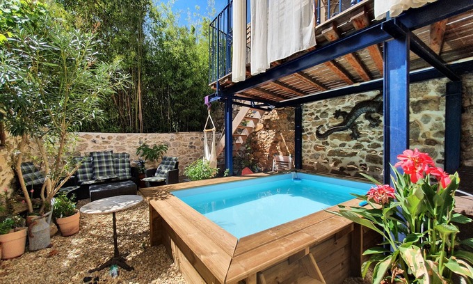 Roujan House | Ideal for 2 couples, beautifully renovated bijou house with garden and mini pool