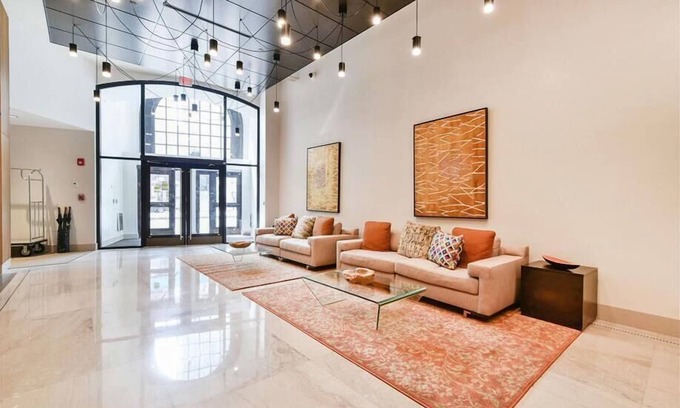Chinatown Apartment | Ideal for Medical Professional! Studio w W/D & Fast Wifi| Theater District