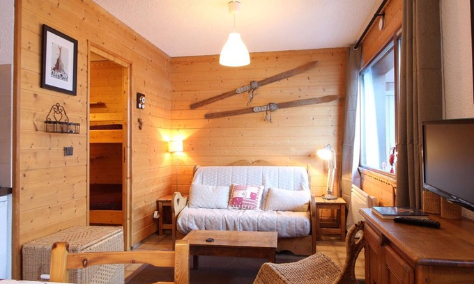 Les Carroz-d'Araches Apartment | Ideal Studio for 4: Close to Slopes, Dishwasher, Parking, Great Views