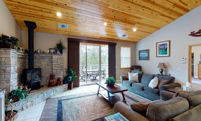 Bass Lake House | Ideally-located home in Willow Cove area w/wood fireplace, WiFi, AC - near lake