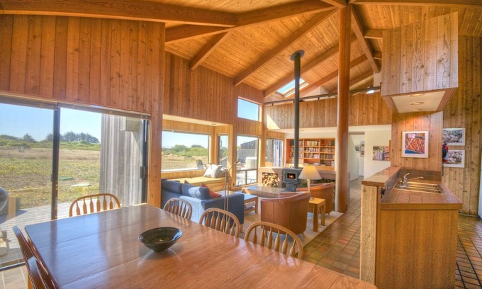 Sea Ranch House | Ideally Located on the Unspoiled Sea Ranch Meadow
