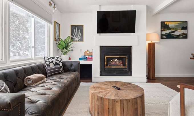 Stowe Area Condo | Idyllic 2BR Condo, Centrally Located Quiet Retreat