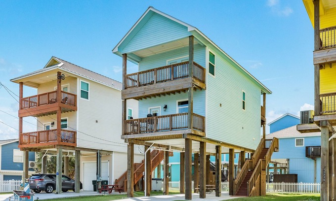 Galveston House | Idyllic beach abode with multiple balconies, outdoor shower, & easy beach access