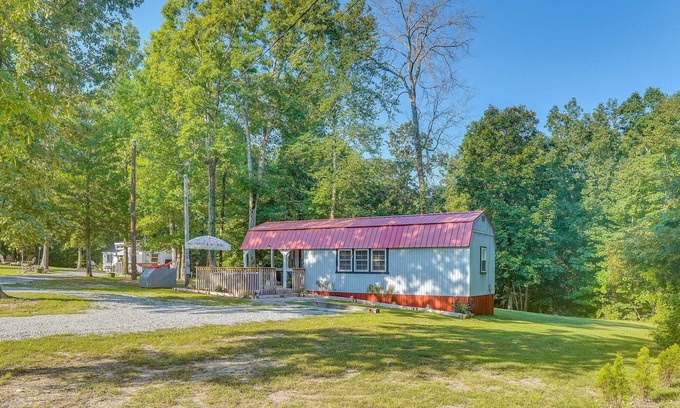 Camden Villa | Idyllic Camden Hideaway 1 Mi to Kentucky Lake