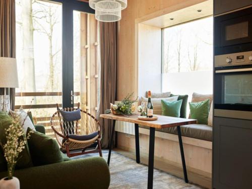 Maubray House | Idyllic Couple s Cottage