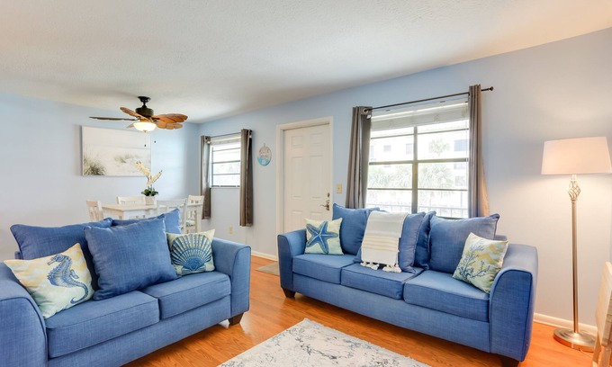 Fort Pierce Condo | Idyllic Fort Pierce Retreat - Walk to Beach!