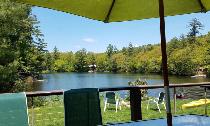 Ludlow House | Idyllic Lakefront House Suited Two Families