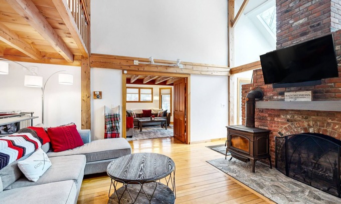 Wilmington House | Idyllic lodge on 16-acres with fire pit & amazing views of Mt Snow- near skiing