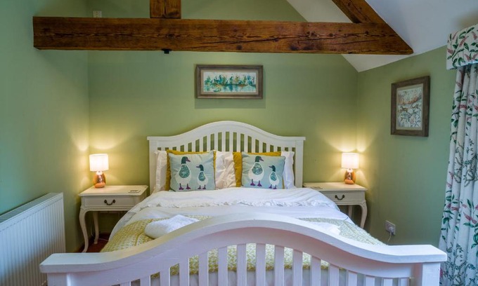 Priors Marston House | Idyllic Suite at Lower Fields Farm