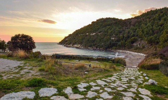 Baia Domizia House | Idyllic vacation home located in Baia Domizia on a plot protected from view.