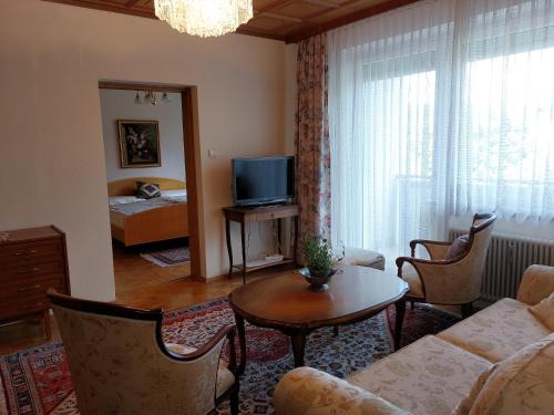 Judendorf-Strassengel Apartment | Idyllische Vorstadtwohnung mit direktem Parkblick