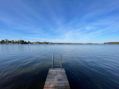 Schmoeckwitz Villa | Idyllisches, neu renoviertes Haus mit Steg am See