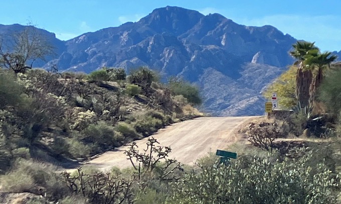 Catalina House | If you hike, bike, or ride horses this is the place for you!
