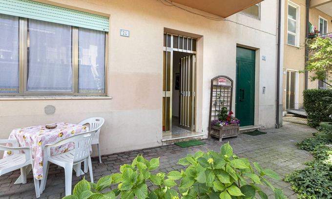Bordonchio Apartment | Igea House by the Sea 24, a stone's throw from the beach