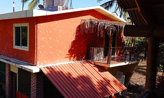 Boca de Iguanas Hotel | Iguana Loca - Apartments & Bungalows