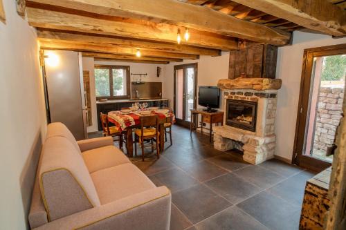 Genga House | Il Capriccio del Papa