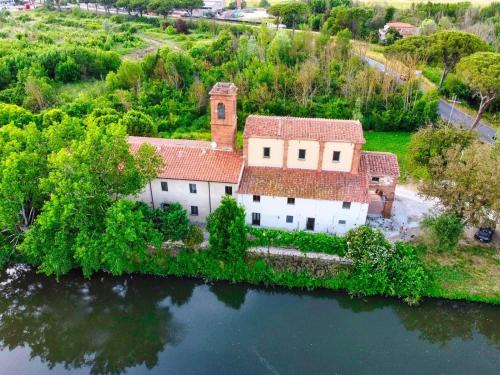 San Giuliano Terme House | - Il Casale Toscano - 1900mt from The Tower of Pisa - No Breakfast - Free Parking - No Air Conditioning but Fan - No Tv - No Frigde - ONLY SELF CHECK IN FROM 3 PM