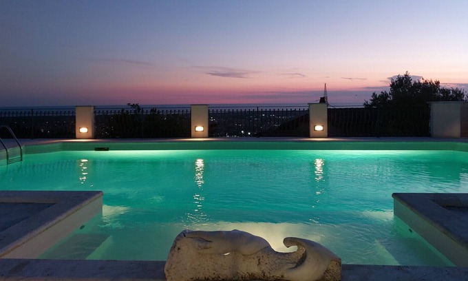 Pietrasanta Villa | Il Castello with a sea-view swimming pool