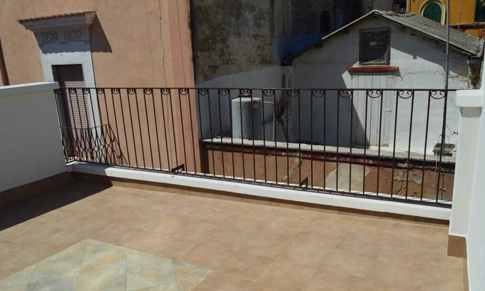 Barletta Apartment | IL CAVALLIERE 3-FLOOR SHORT RENTALS WITH PRIVATE TERRACE