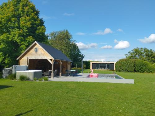 Waterloo Ski Chalet | Il Giardino Segreto