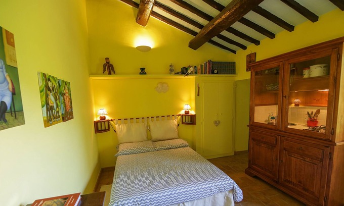 Bosco House | Il Glicine studio apartment at Villa Marina Perugia