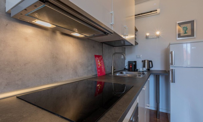 Historic Centre Apartment | Il Papiro Apartment by Wonderful Italy
