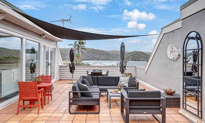 Palm Beach House | Iluka Palm Cove Penthouse