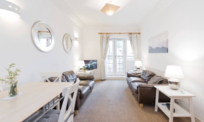 North Wall Apartment | Immaculate 1-Bed Apartment in Dublin 1