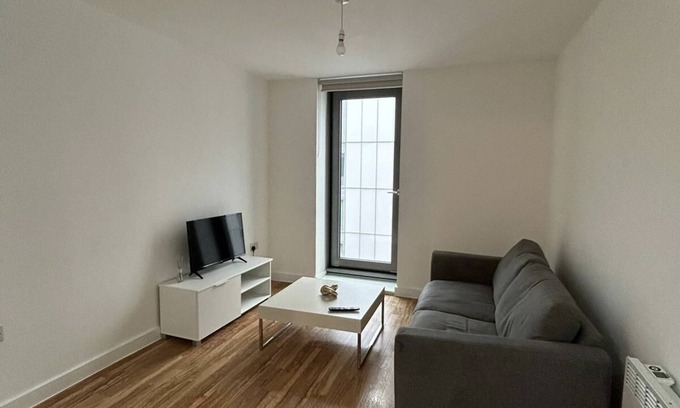 Salford Apartment | Immaculate 1-Bed Apartment on the 26th floor