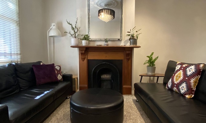 Redfern House | Immaculate 3 Bed City Home - Close to Everything