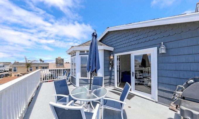 West Newport Condo | Immaculate Home-Away-From-Home! Fantastic Oceanview Deck | Darling Interior | A Newport Standout!