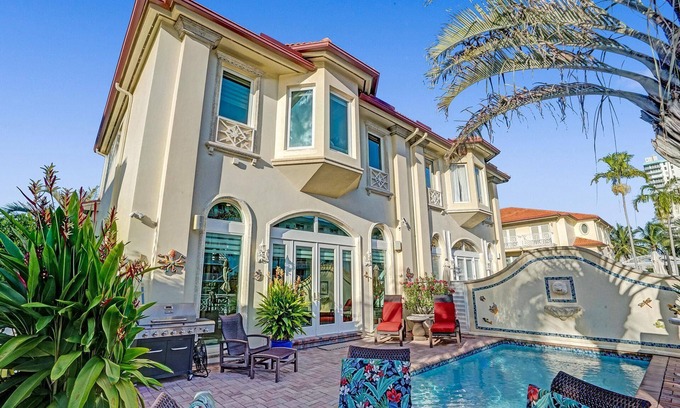 Eastern Shores House | Immaculate Waterfront Villa - Private Heated Pool, Gas BBQ & High Speed Internet