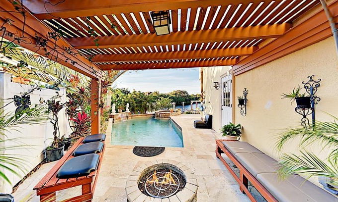 Tampa Shores House | Imperial Sand Castle