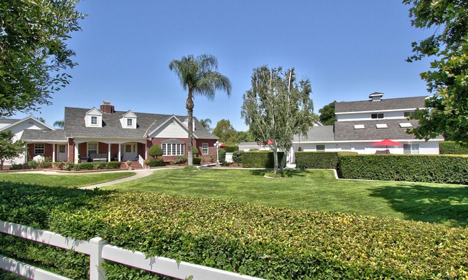 Murrieta House | Impressive 2nd Floor guest house suite near Wine Country