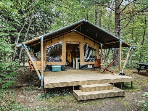 North Woodstock Other | Impressive Safari Tent with Barbecue in North Woodstock, New Hampshire