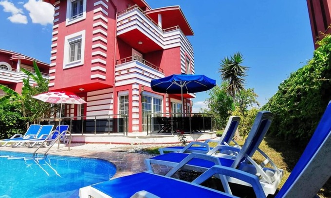 Kadriye Villa | Impressive Villa with Private Pool in Antalya