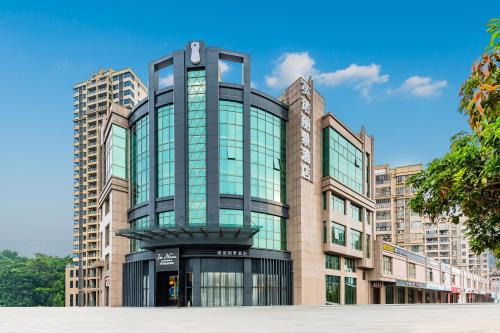 Duanzhou Qu Hotel | In Now Panorama Hotel - Seven Star Cave East Gate