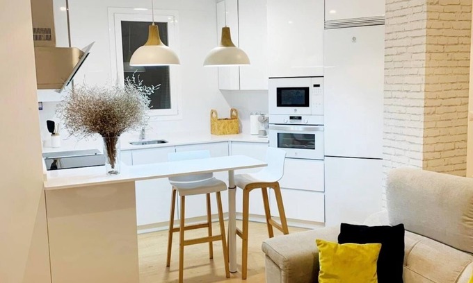 Logrono City Centre Apartment | In the center of San Anton with parking included