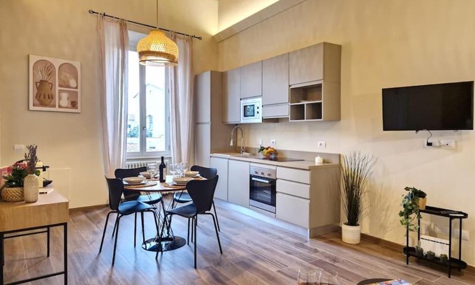 Sant' Ambrogio Apartment | In the heart of Florence