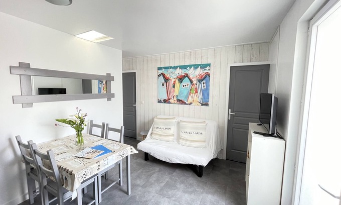 La Flotte House | In the heart of La Flotte - House 4 people - Private patio - Private parking