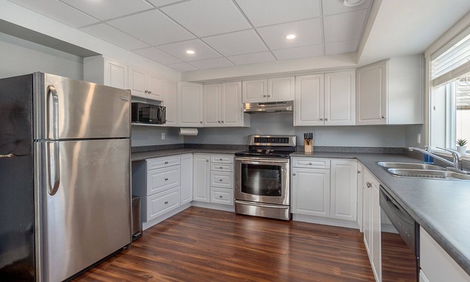 Central Okanagan House | In the heart of wine country and minutes from the beach