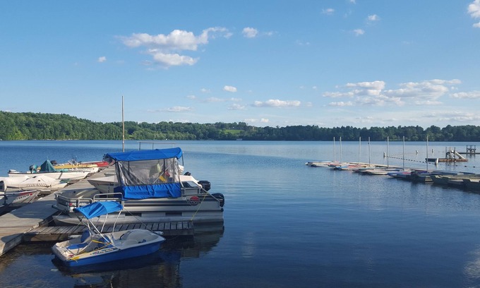 Lakeville Apartment | In Town, walk to everything. Near lake, Hotchkiss, IMS, and Salisbury Schools