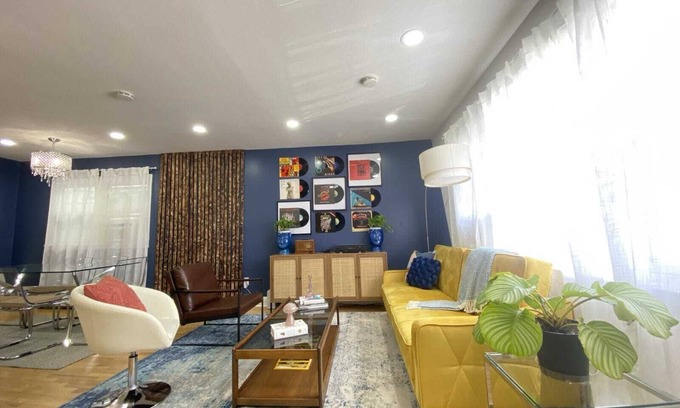 The Heights Apartment | Incredible Apartment 20 min Times Square NY!