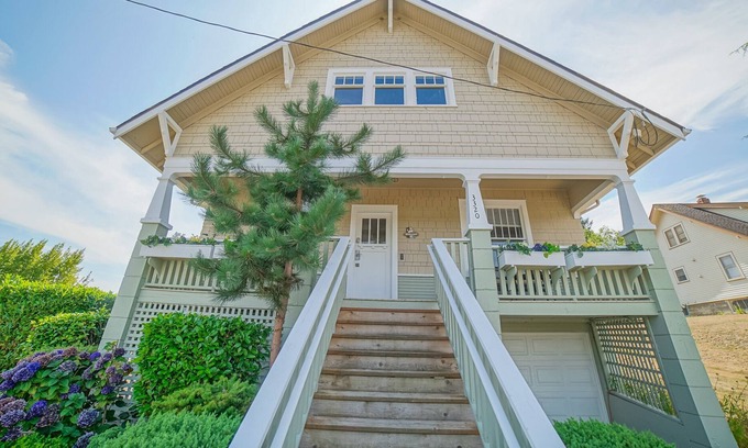Gig Harbor House | Incredible Downtown Gig Harbor Craftsmen Home
