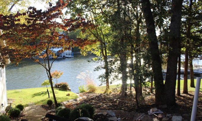 Lake of the Ozarks House | Incredible House in TanTarA Estates - Sleeps 10