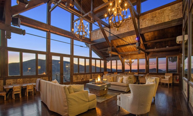 Frank House | Incredible Mountain Home with Breathtaking Views