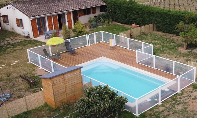 Saint-Emilion House | Independent house with swimming pool in the middle of the vineyards